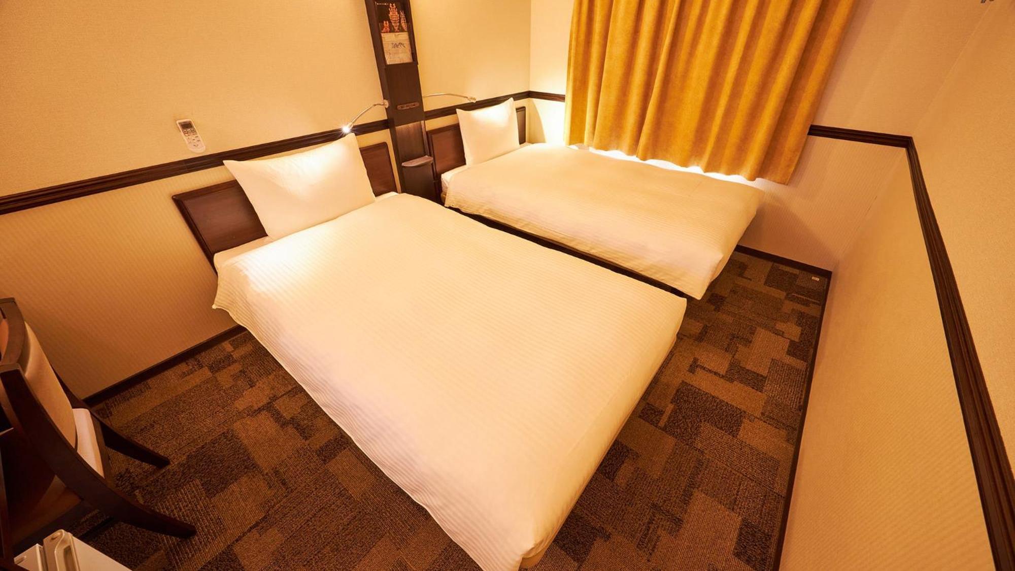 Toyoko Inn Tsu Eki Nishi Guchi Room photo